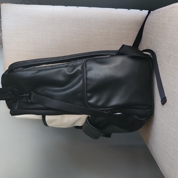 Itzy ritzy boss plus diaper bag - Picture 4 of 6